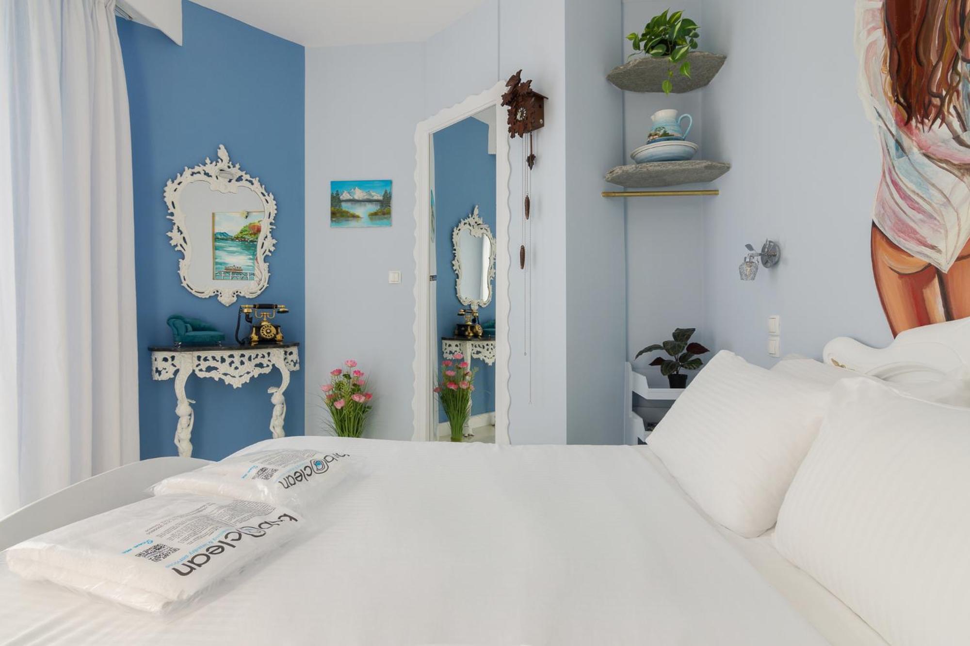 Wonderful Renovated Apartment With Private Patio Atény Exteriér fotografie
